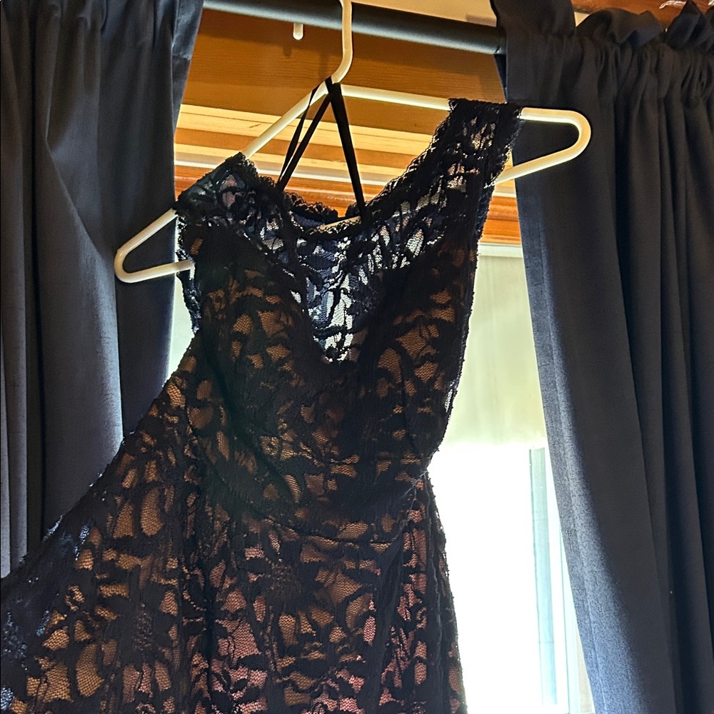 Elegant Black Lace Mini Dress